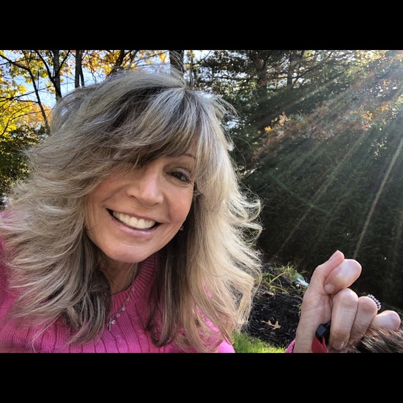 Meet your Posher, Karen - Picture 1 of 1